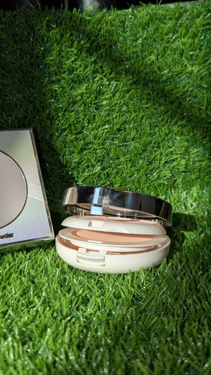 Karité Glow Compact Powder – Ultra Smooth, Long-Lasting Matte Finish